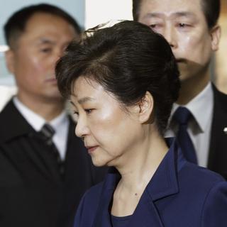 Park Geun-Hye, à sa sortie du bureau du procureur, le 30 mars dernier. [AP/Keystone - Ahn Young-joon]