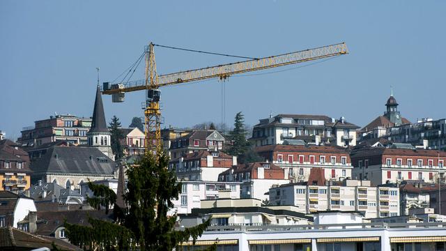 Après 20 ans de pénurie de logements, le canton de Vaud s'apprête à tourner la page, selon une étude. [Keystone - Jean-Christophe Bott]