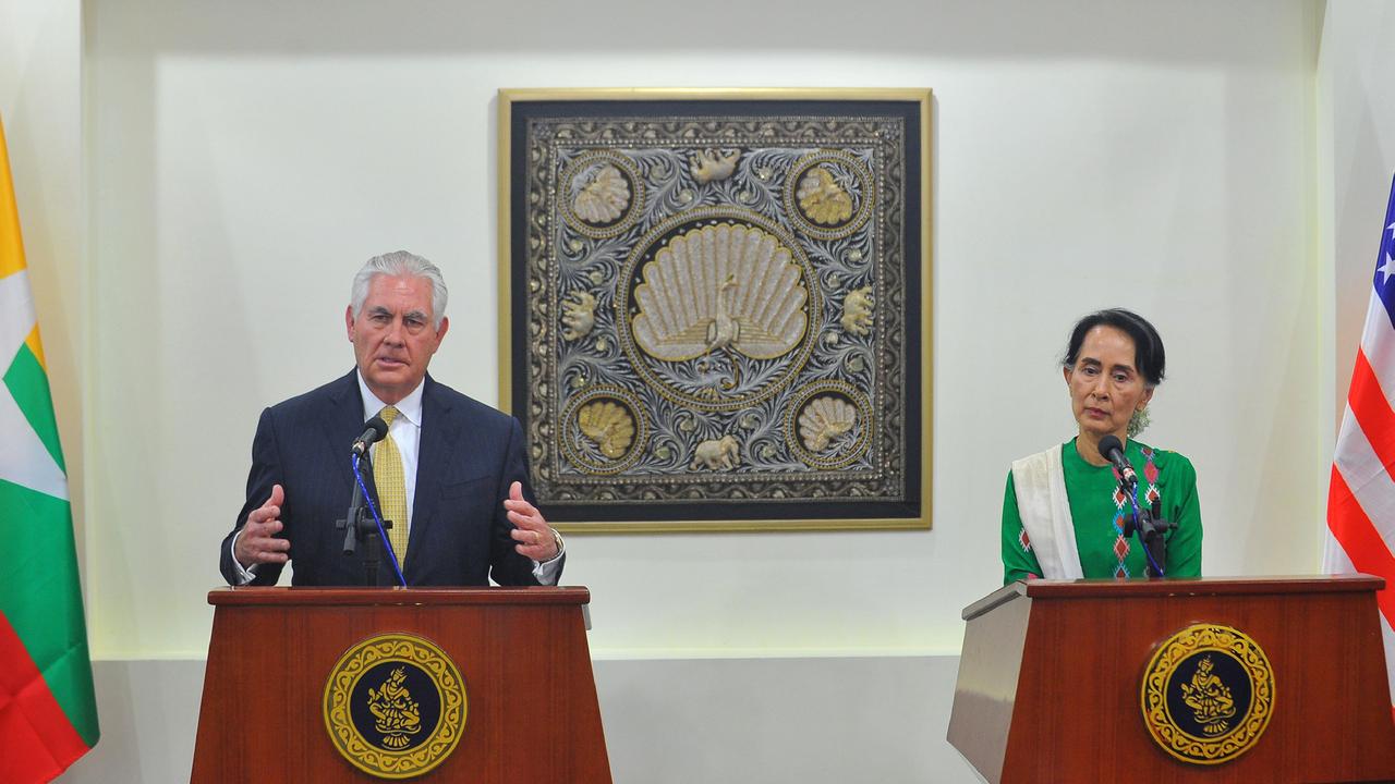 Le secrétaire d'Etat américain Rex Tillerson et la dirigeante birmane Aung San Suu Kyi, le 15 novembre 2017. [AFP - Aung Htet]