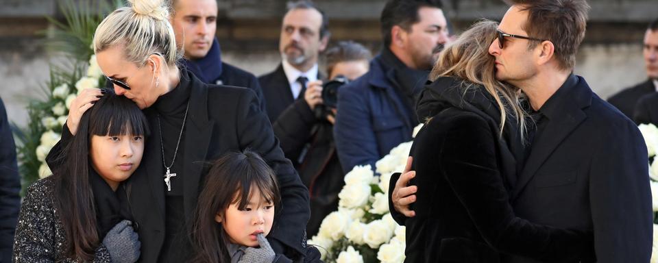 La famille de Johnny: Laeticia et ses enfants Jade, Joy, David et Laura. [Reuters - Ludovic Marin]