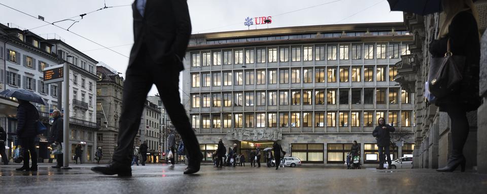 Le bâtiment d'UBS sur le Paradeplatz à Zurich. [Keystone - Gaetan Bally]