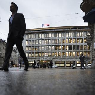 Le bâtiment d'UBS sur le Paradeplatz à Zurich. [Keystone - Gaetan Bally]