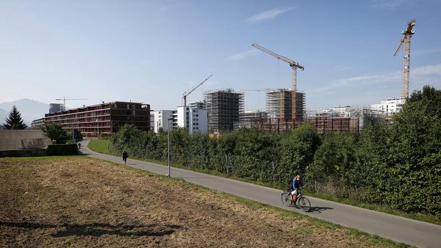 Vue sur des logements en construction dans la ville de Zoug. [Keystone - Alexandra Wey]