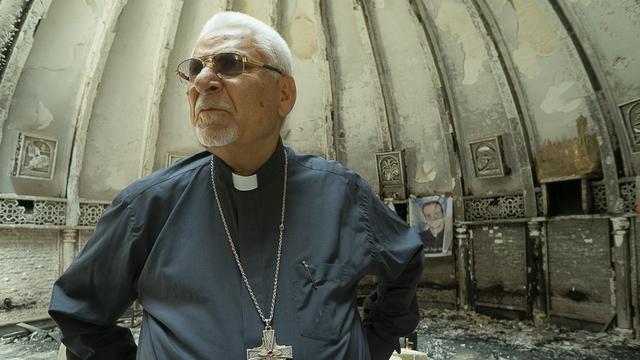 15 avril 2017. Mgr Yohanna Petros Mouché, archevêque syro-catholique de Mossoul, dans les ruines de la cathédrale Saint Benham et Sara, détruite par Daesh.
Pascal Maguesyan [DR - Pascal Maguesyan]