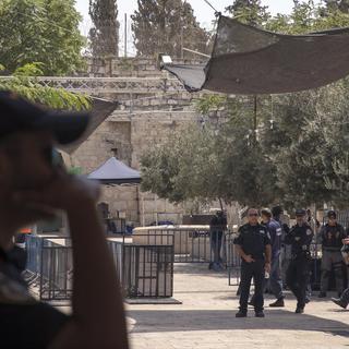 Les alentours de l'esplanade des Mosquées à Jérusalem restent sous haute tension. [EPA/Keystone - Atef Safadi]