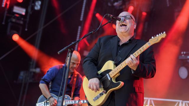 The Pixies sur la scène du Paléo le 19 juillet 2017. [Keystone - Martial Trezzini]