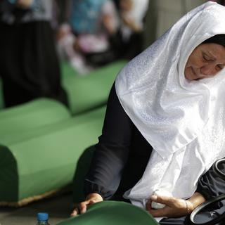 Hommages à de nouvelles victimes identifiées du massacre de Srebrenica, 09.07.2017. [AP/Keystone - Amel Emric]