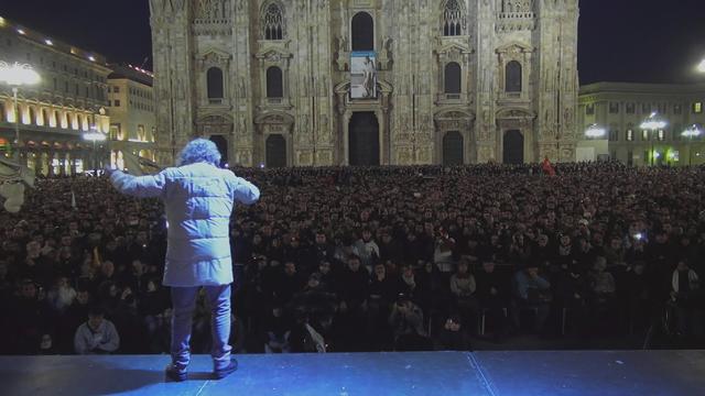 2017. Beppe Grillo - Cinq étoiles pour le peuple [RTS/Autlook Filmsales]