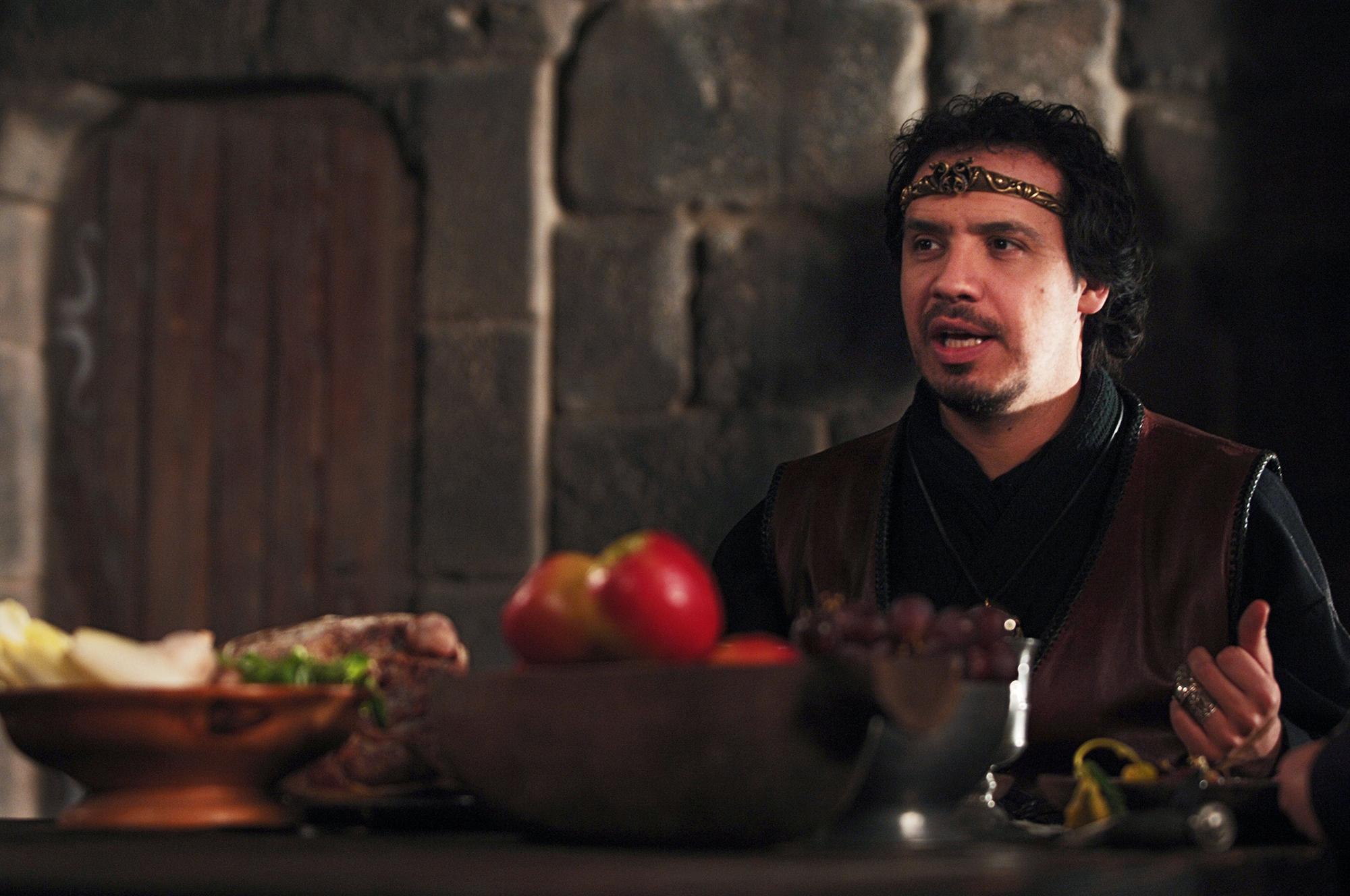 Alexandre Astier dans le rôle du roi Arthur dans la série "Kaamelott". [AFP - MARTIN BUREAU]