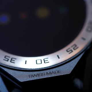 La montre connectée de TAG Heuer affiche le label "Swiss made". [Reuters - Denis Balibouse]