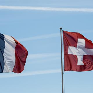Les Français de Suisse représentent la plus grande communauté devant les Français des Etats-Unis et du Royaume-Uni, de quoi en faire un électorat très courtisé. [Keystone - Jean-Christophe Bott]