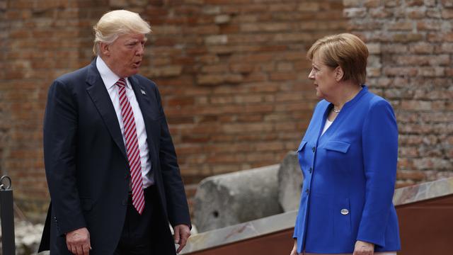 L'ambiance entre Donald Trump et Angela Merkel, ici au G7 de Taormine le 26 mai 2017, est désormais très mauvaise. [AP Photo/Evan Vucci)]