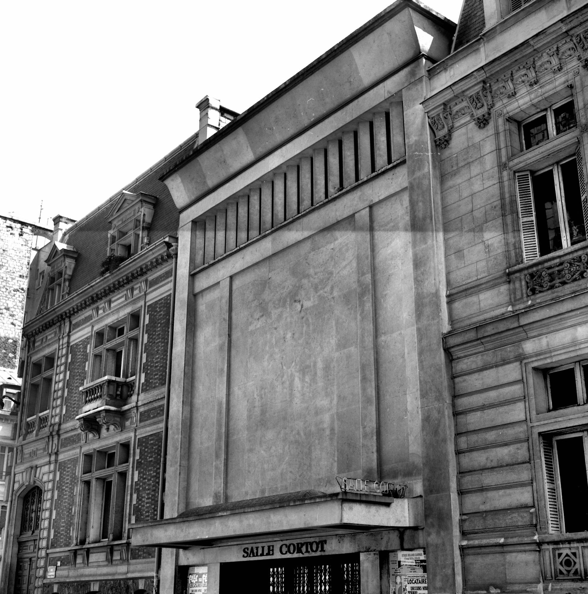 Façade de l'École Normale de Musique, rue Cardinet à Paris, par Auguste Perret (1929). [AFP]