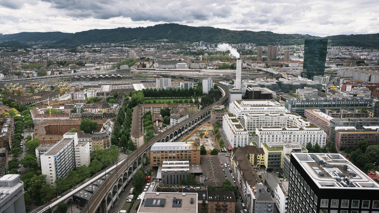 La ville de Zurich photographiée depuis la Swissmill Tower en 2016. [CHRISTIAN BEUTLER]
