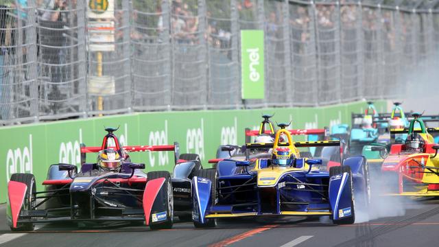 Avec l'arrivée de Porsche et Mercedes, la Formule E va peut-être gagner en visibilité. [Jens Büttner]