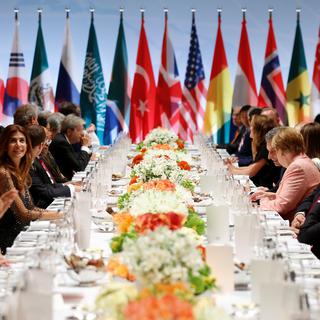 Les dirigeants des pays du G20 lors du dîner organisé dans le cadre du sommet à Hambourg. [Alex Schmidt]