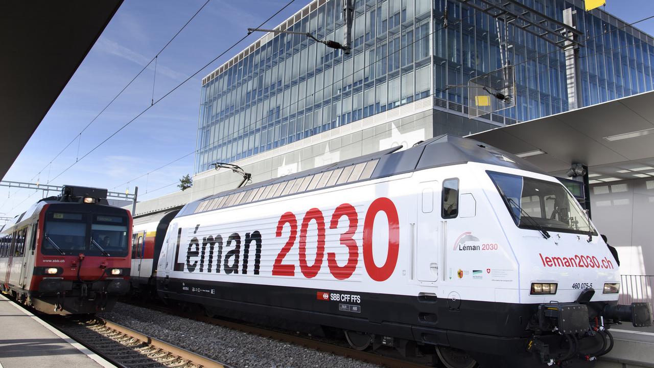 Alors que les CFF réalisent actuellement les aménagements du vaste projet Léman 2030, des projets pour le futur sont déjà sur la table. [Keystone - Laurent Gillieron]