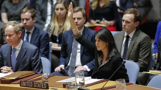 L'ambassadrice américaine aux Nations Unies Nikki Haley au moment de s'opposer à la résolution. [Kena Betancur]