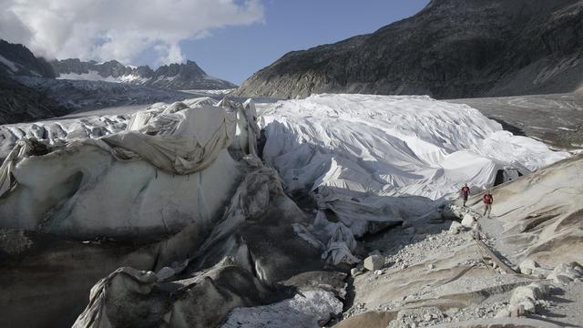 Le dossier sur la fonte des glaciers de RTS Découverte [Keystone - Peter Klaunzer]