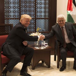 Donald Trump et Mahmoud Abbas. [AFP - Fadi Arouri]