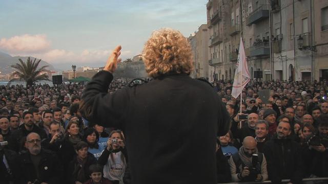 2017. Beppe Grillo - Cinq étoiles pour le peuple [RTS/Autlook Filmsales]