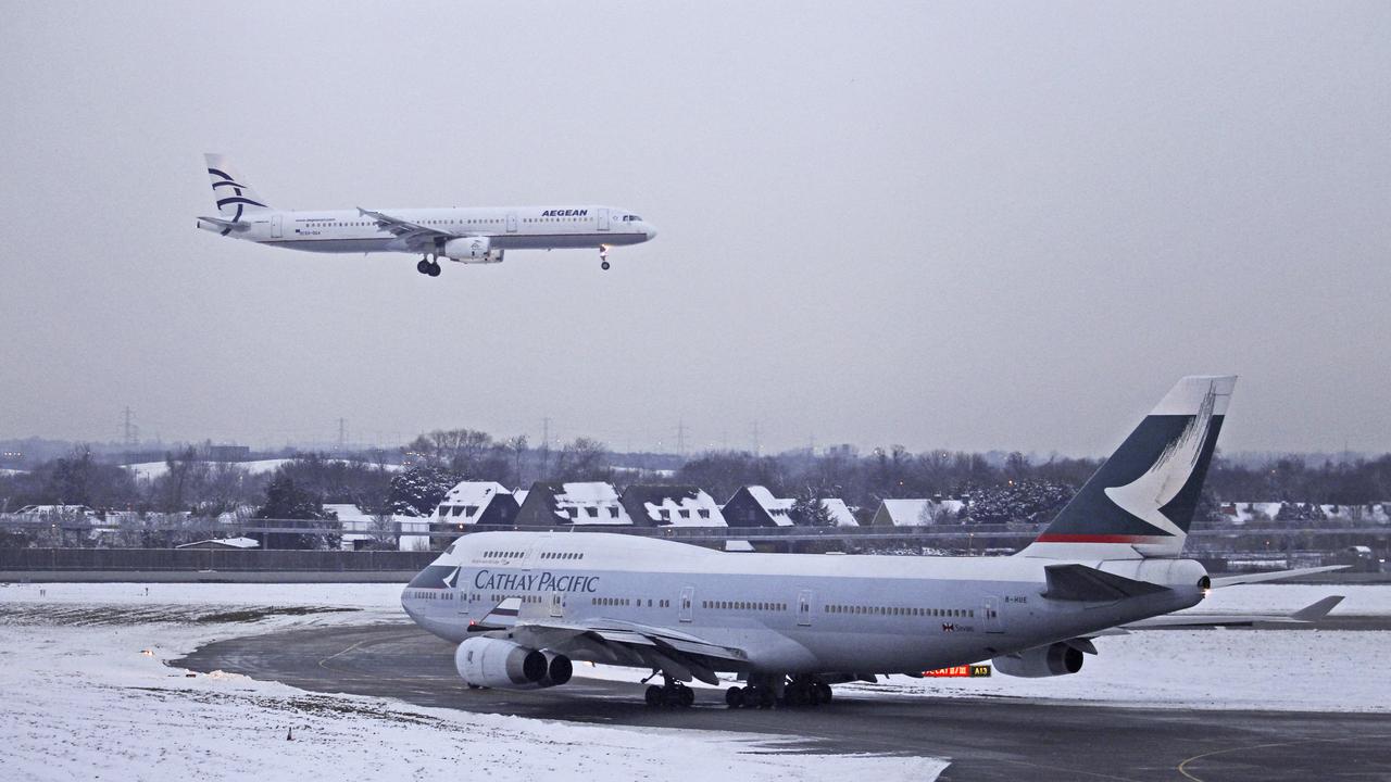 La compagnie aérienne Cathay Pacific collabore avec Airbus pour introduire des vols long-courriers à "équipage réduit". [reuters - Luke MacGregor]