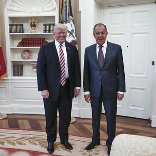 Donald Trump a rencontré le ministre russe des Affaires étrangères Sergueï Lavrov. [keystone - Russian Foreign Ministry Photo via AP]
