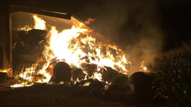 Une étable a été la proie des flammes à Domdidier (FR). [Police cantonale fribourgeoise]