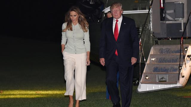 Donald Trump et sa femme Melania de retour à la Maison Blanche. [keystone - EPA/Olivier Douliery/pool]