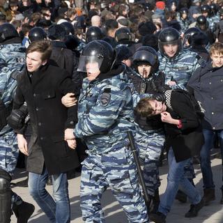Des manifestants très jeunes se sont mobilisés à Moscou pour protester contre la corruption. [Alexander Zemlianichenko]