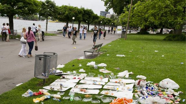 Le label "No littering" veut lutter contre les déchets abandonnés. [Keystone - Sigi Tischler]