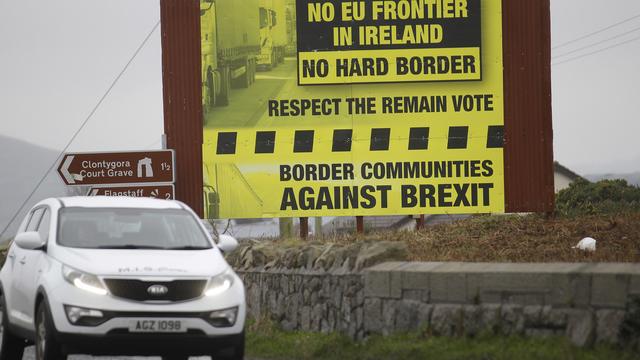 La frontière irlando-britannique, près de la ville de Jonesborough en Irlande du Nord. [AP/Keystone - Peter Morrison]