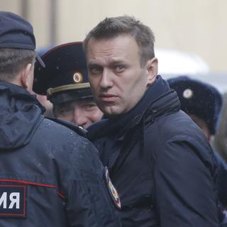 Le leader du parti d'opposition russe Alexeï Navalny lors de sa précédente interpellation après les manifestations du 26 mars 2017. [Reuters - Maxim Shemetov]