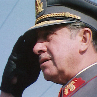 Le général Pinochet au pouvoir en 1977 au Chili. [RTS]
