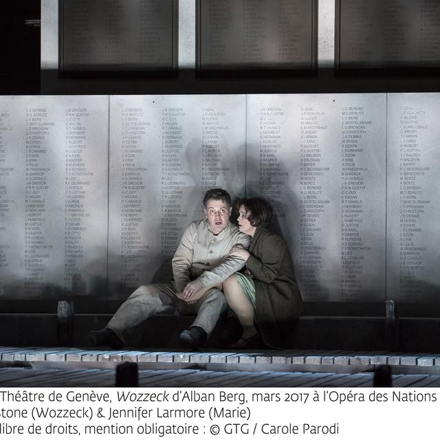 Mark Stone (Wozzeck) et Jennifer Larmore (Marie) dans l'opéra Wozzeck d'Alban Berg à l'Opéra des Nations. [GTG - Carole Parodi]