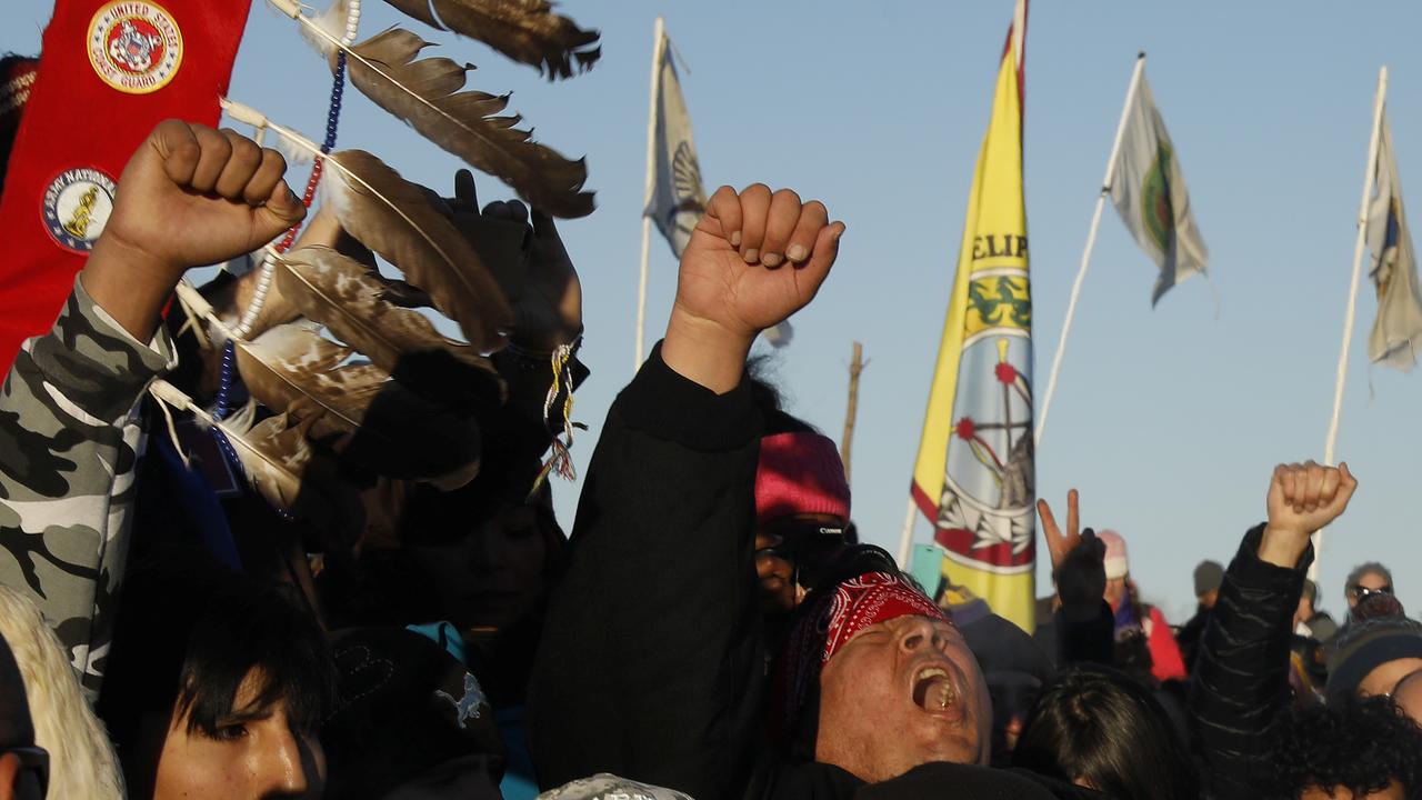 Des Amérindiens protestent en décembre 2016 contre le tracé de l'oléoduc Dakota Access passant sur leur territoire. [REUTERS - Lucas Jackson]