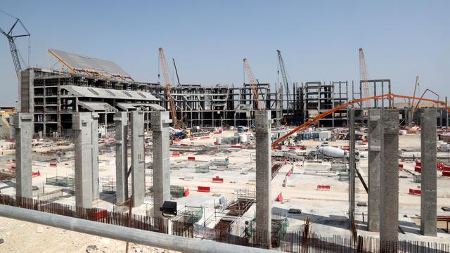 Le chantier du stade Al-Bayt au nord de Doha. [Reuters - Ibraheem Al Omari]
