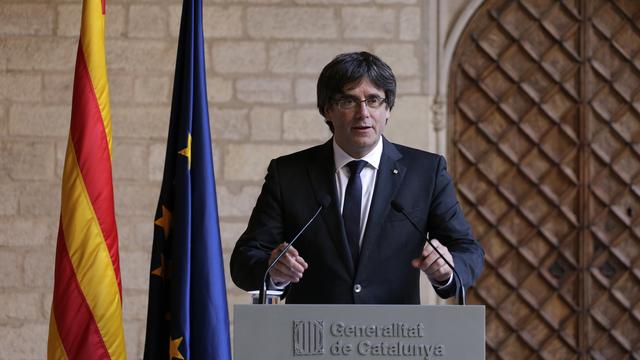 Le président de l'exécutif catalan Carles Puigdemont à Barcelone jeudi 26 octobre. [AP/Keystone - Emilio Morenatti]