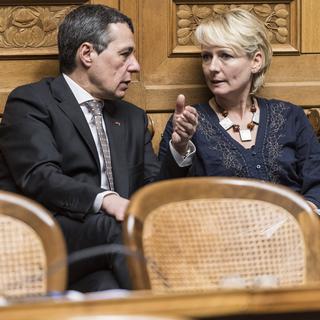 Ignazio Cassis et Isabelle Moret dans la salle du Conseil national en mars 2017. [Keystone - Alessandro della Valle]