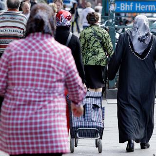 Les Suisses seraient plus ouverts que les Allemands face aux musulmans. [Reuters - Tobias Schwarz]