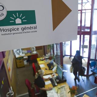 Vue du hall d'accueil du Centre d'action sociale de l'Hospice général, dans le quartier des Pâquis à Genève. [Salvatore Di Nolfi]