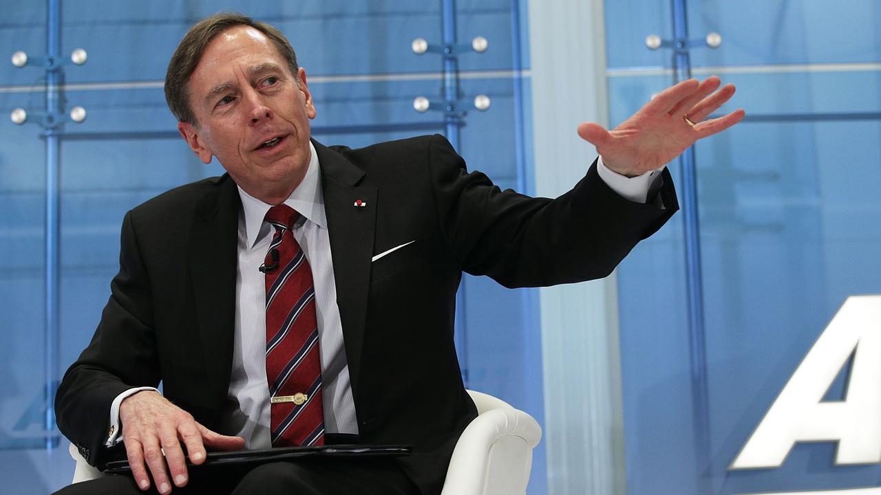 Le général à la retraite et ancien directeur de la CIA David Petraeus fait notamment partie des signataires de la lettre à Donald Trump. [AFP - Alex Wong]