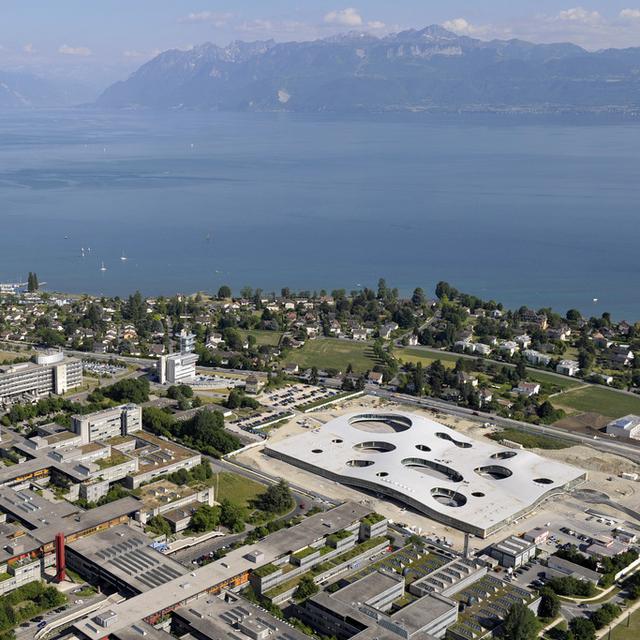 Vue aérienne du campus de l'EPFL à Ecublens (VD). [Keystone - Laurent Gillieron]