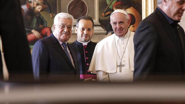 Mahmoud Abbas et le pape François se rencontraient pour la troisième fois à l'occasion de l'inauguration de l'ambassade palestinienne. [Giuseppe Lami]