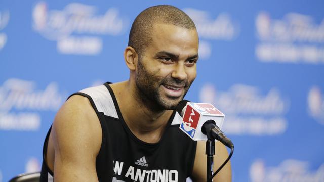 Tony Parker devrait retrouver les parquets plus vite que prévu. [Keystone - Tony Gutierrez]