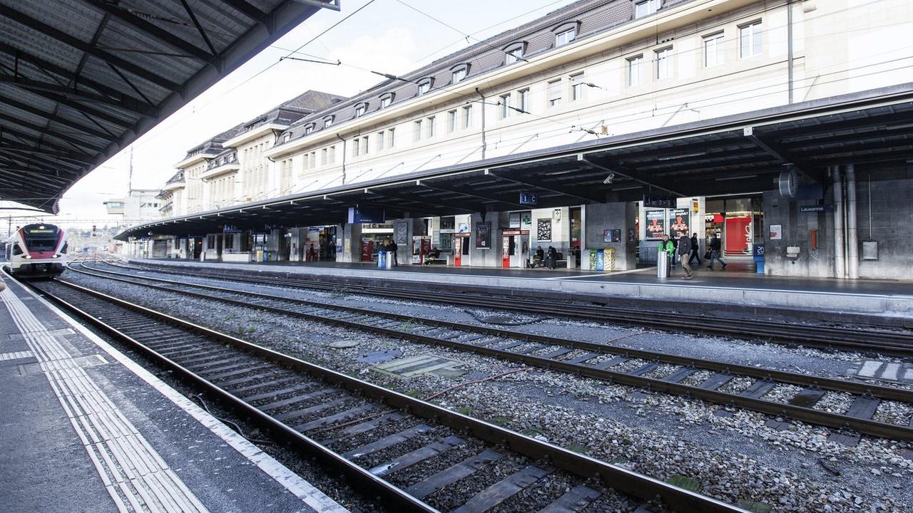 C'est une rupture de correspondance en gare de Lausanne prévue par le prochaine horaire CFF qui fâche les autorités vaudoises. [Aline Staub)]