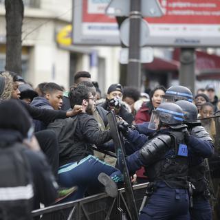 Heurts entre la police et des manifestants à Paris (image d'illustration). [afp - Geoffroy van der Hasselt]