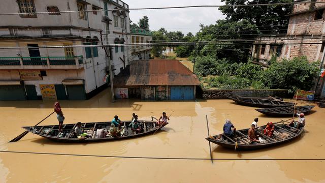 Des personnes évacuées dans le district de Midnapore-Ouest, dans l'Etat indien du Bengale occidental. [Reuters - Rupak De Chowdhuri]