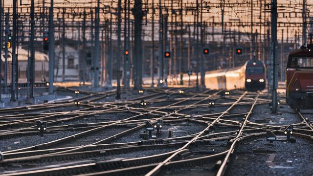 Les aiguillages à la gare de Zurich, le 28 mars 2017. [Keystone - Christian Beutler]