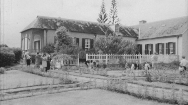 La maison du dernier exil de Napoléon à Sainte-Hélène, 1969. [RTS]